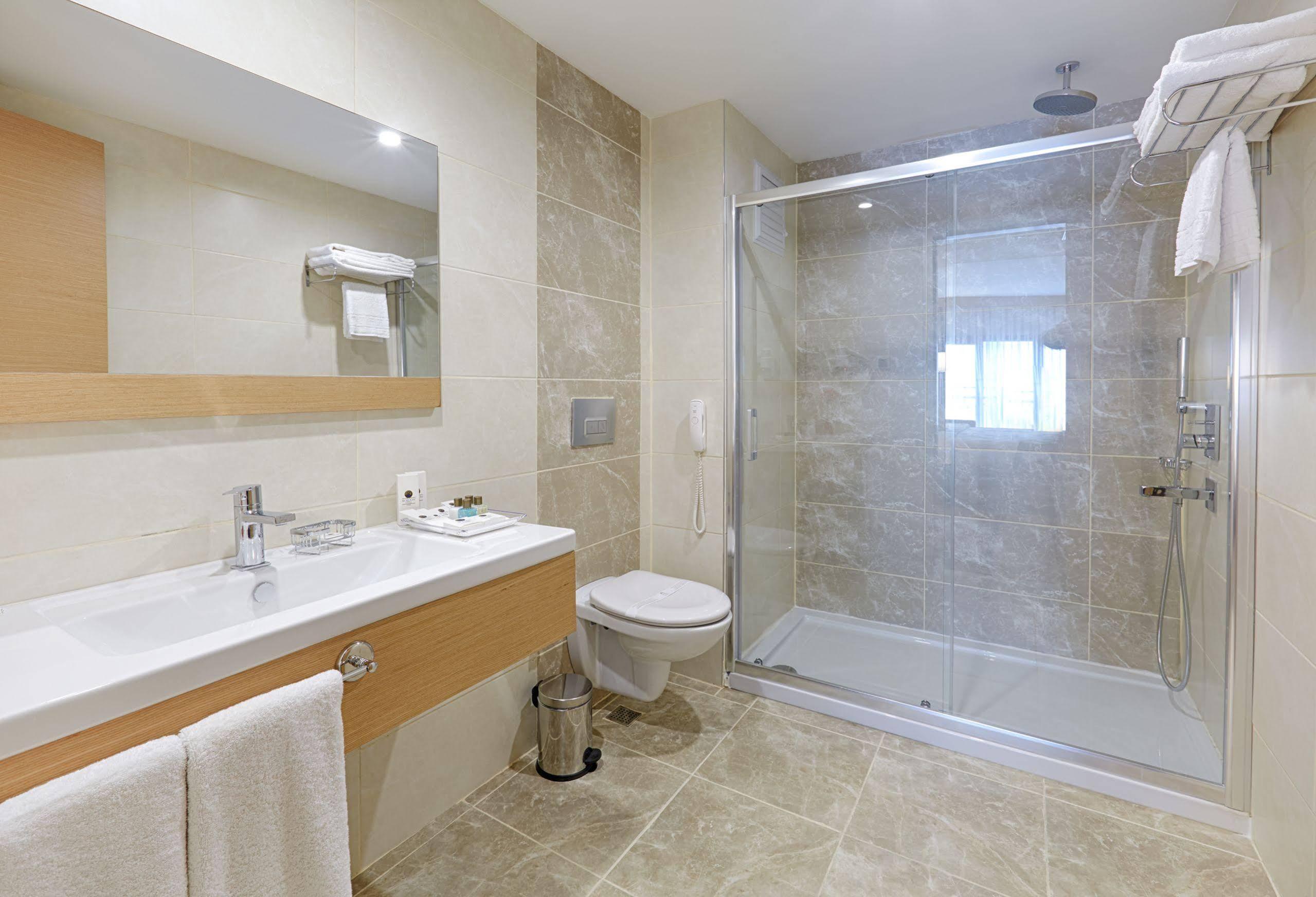 מלון Kordon Cankaya 4*