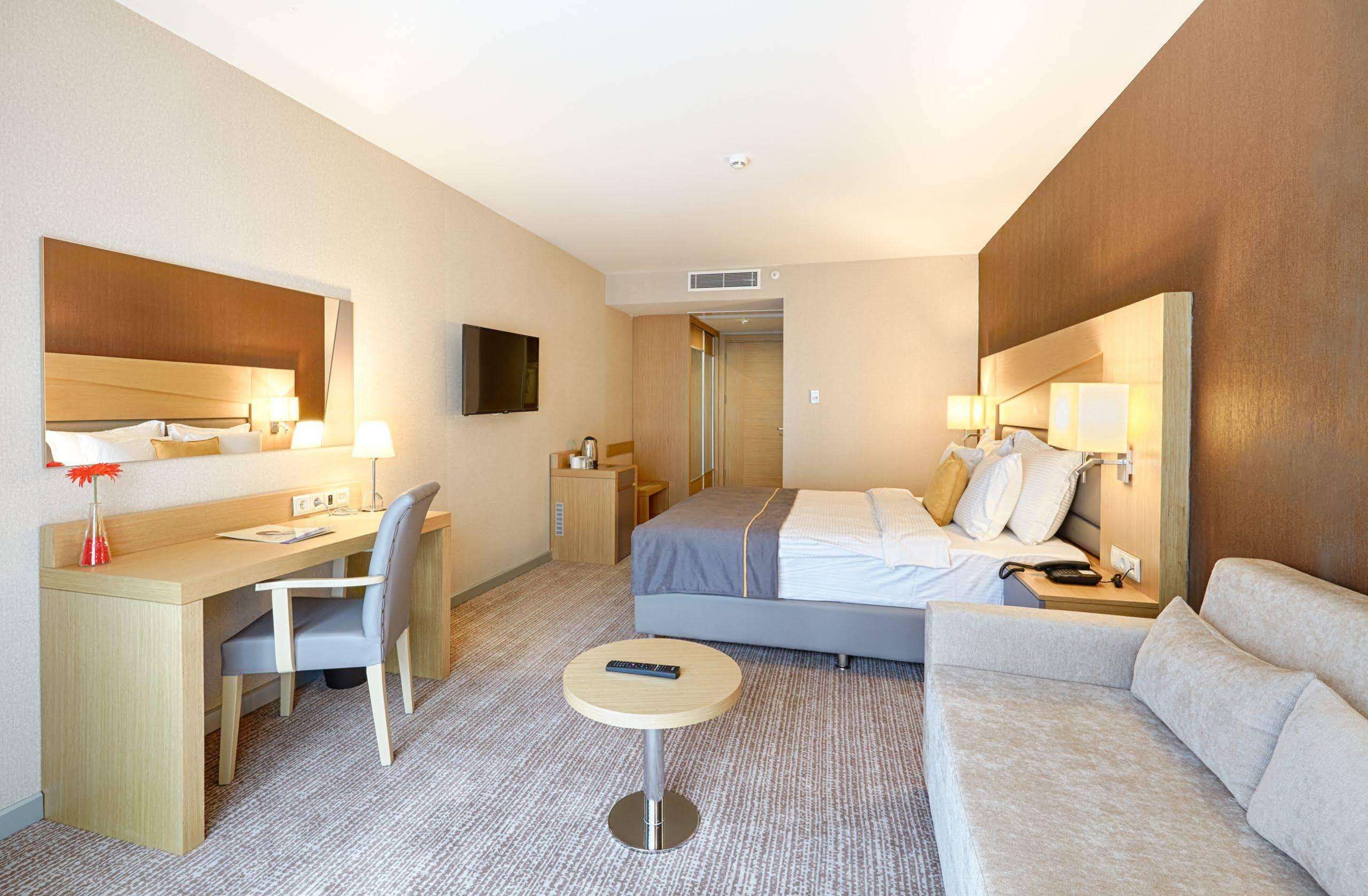 Kordon Cankaya Hotel İzmir